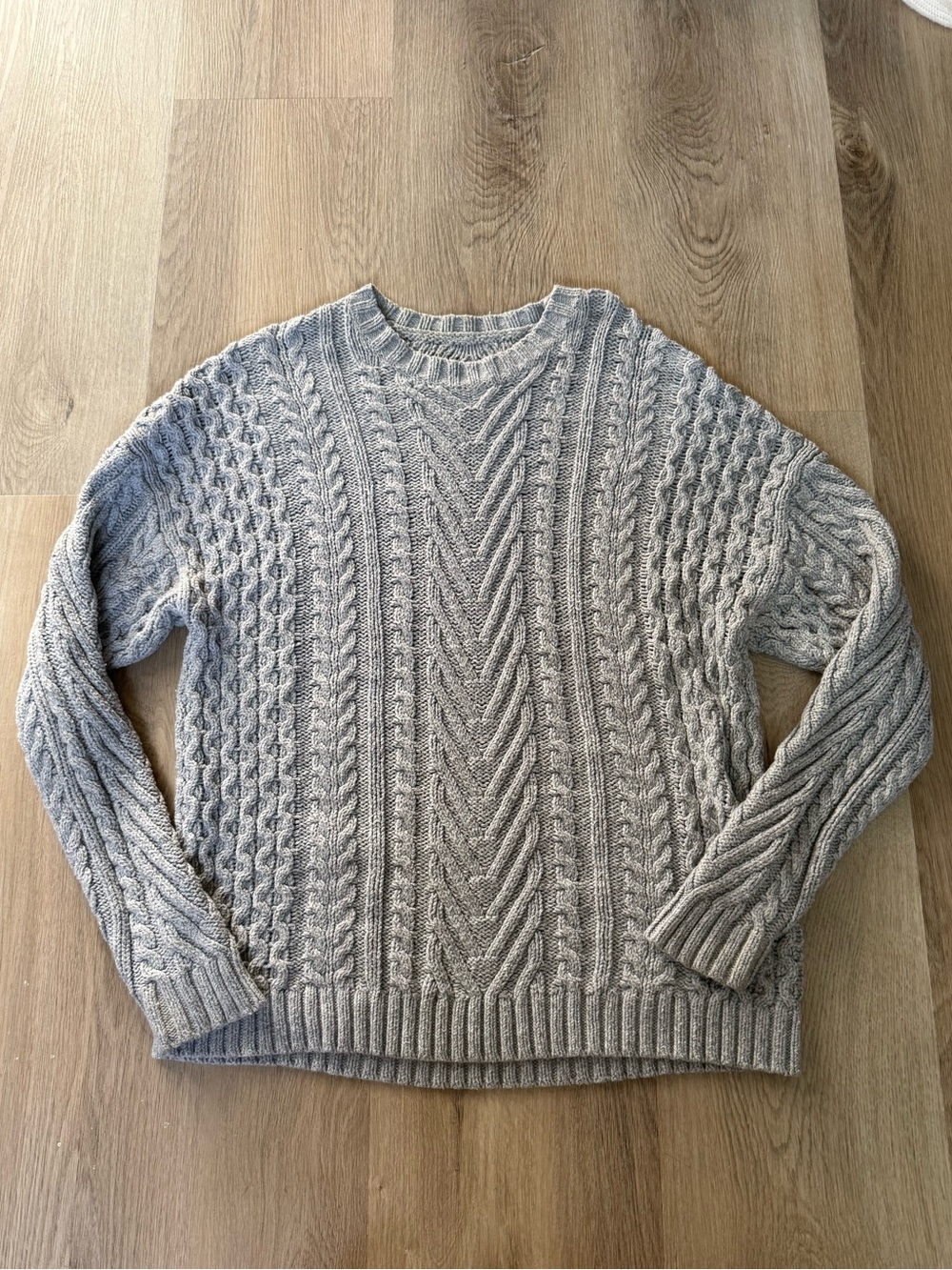 ALO Yoga Men's Cable Knit Sweater - Light Gray